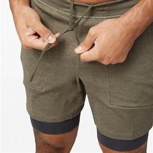 Lululemon Textured Tech Lined Shorts 7”